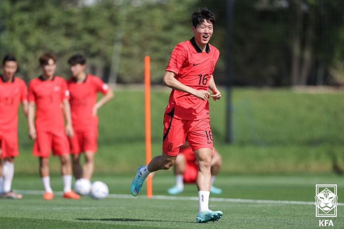 우루과이전을 앞두고 있는 황의조. ⓒ 대한축구협회