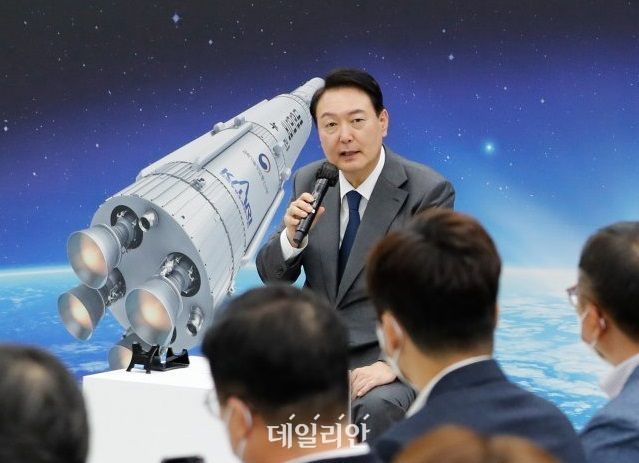 윤석열 대통령이 지난 7월 6일 대전 유성구 한국항공우주연구원에서 열린 우주경제 비전 선포식에서 모두발언을 하고 있다. ⓒ대통령실사진기자단