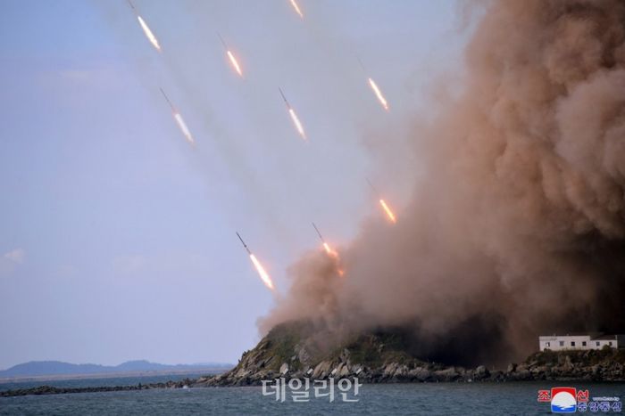 북한군이 훈련을 진행하는 모습(자료사진) ⓒ조선중앙통신