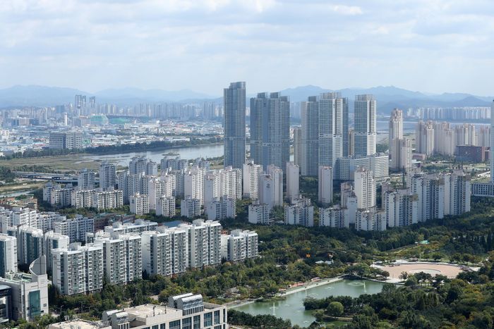 서울 아파트와 빌라 등을 사들이는 40대들이 지난달 크게 늘어났다. ⓒ뉴시스