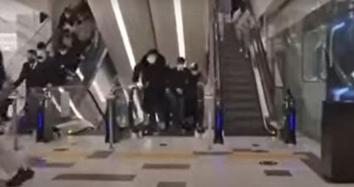 서울 지하철 연신내역 에스컬레이터에서 시민들이 넘어지며 7명이 다쳤다. 사진은 기사내용과 관계없음 ⓒ데일리안