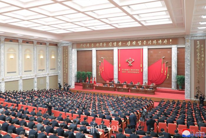 지난해 연말 북한 노동당 전원회의가 열리고 있는 모습(자료사진) ⓒ조선중앙통신