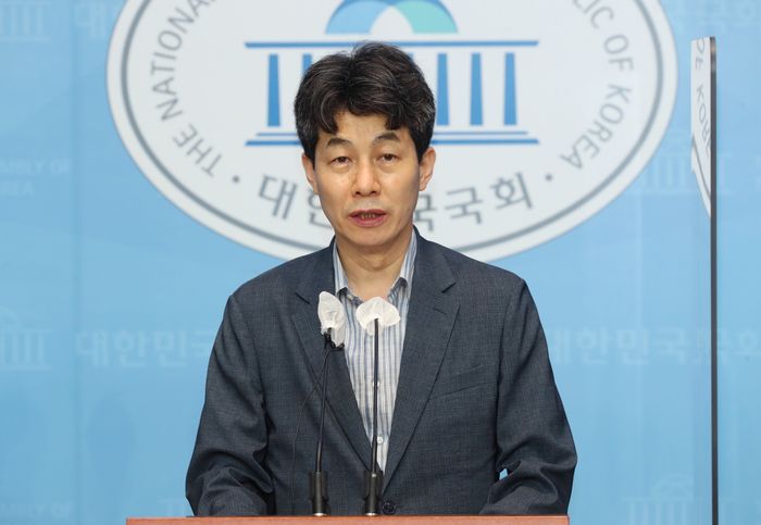 윤건영 더불어민주당 의원 ⓒ데일리안 박항구 기자