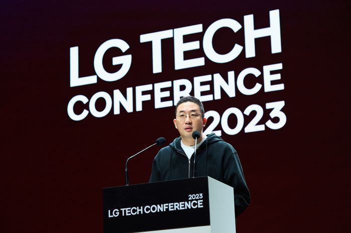 구광모 LG 회장이 3월 16일 서울 마곡 LG사이언스파크에서 열린 LG테크콘퍼런스에서 인사말을 하고 있다. ⓒLG
