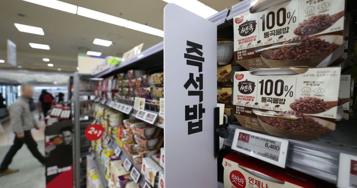 서울 소재 유통매장에서 즉석밥이 판매되고 있다.ⓒ뉴시스
