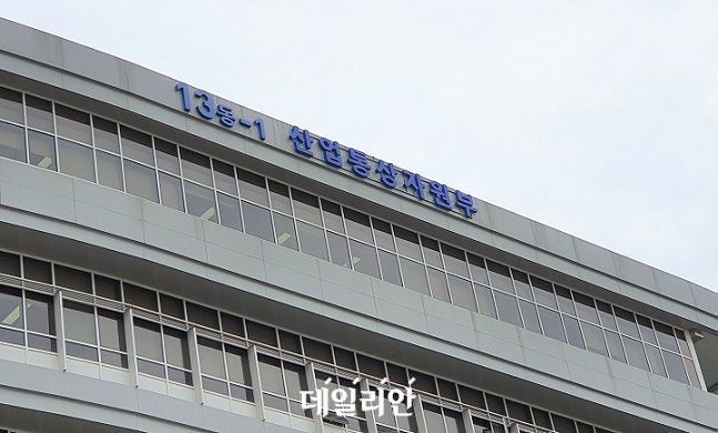한-미 FTA 일부 섬유 직물 원산지 기준 개정…내달 1일 국내 발효