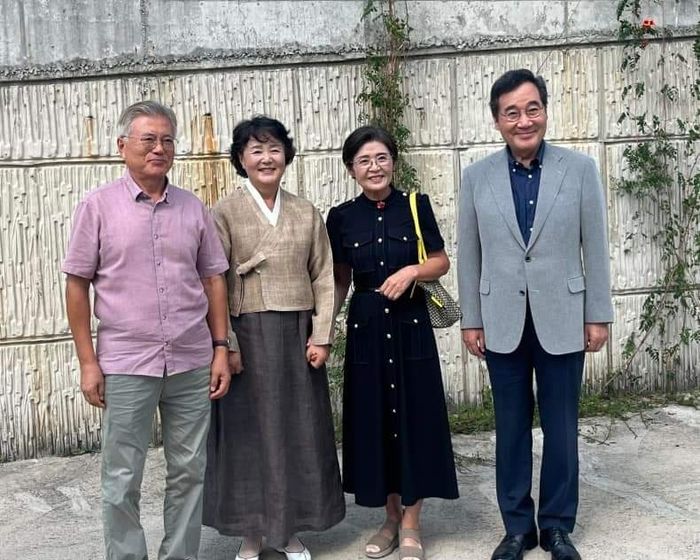 文 찾아간 이낙연 "모든 현직은 곧 전직이 된다"…검찰 수사 우회적 비판