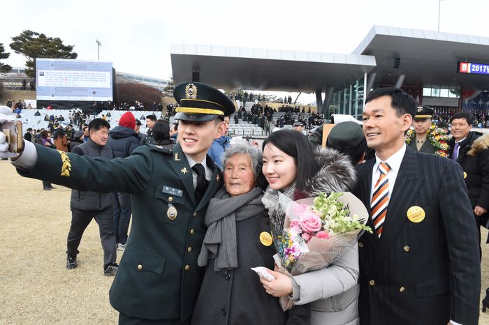 '국가 지키는 또 하나의 수호자' 군인 가족, 매년 기념한다