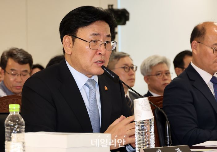 “사립 의대 30% 과고·영재학교 출신”…데이터센터 설립 지연 문제도[2024 국감]