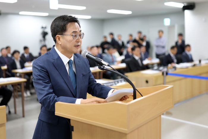 [경기도 국감] 김동연 "다른 사람들 눈치 안본다. 도민·국민들 눈치만 본다"