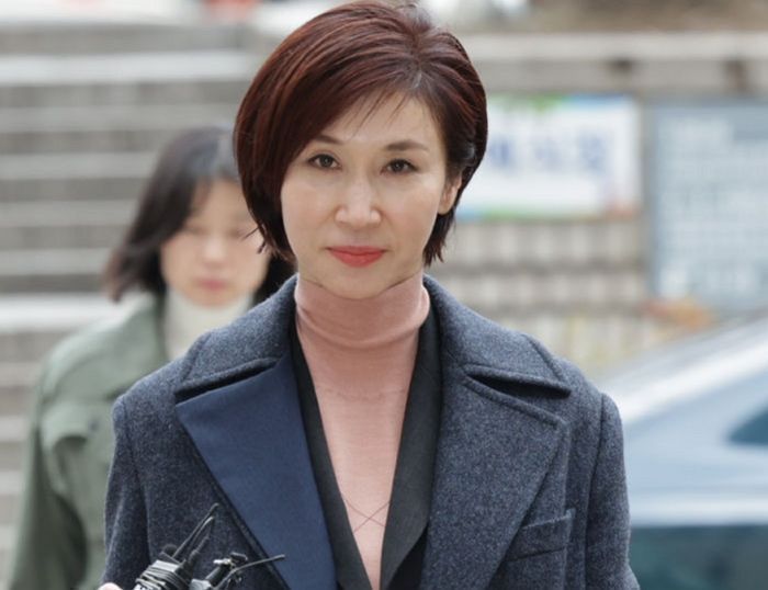 노소영의 국감 도피 '꼼수'…'노태우 비자금' 진실 밝히면 될 일을 [데스크 칼럼]