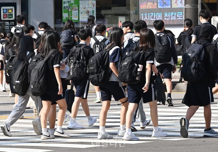 아침 결식·스트레스·우울감 늘었다…청소년 건강 삼중고