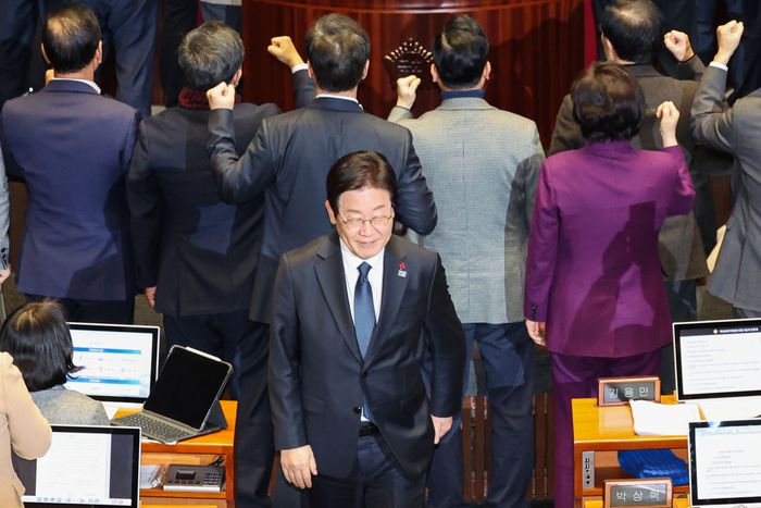 이재명 대표의 '썩소'가 두렵다 [기자수첩-정치]