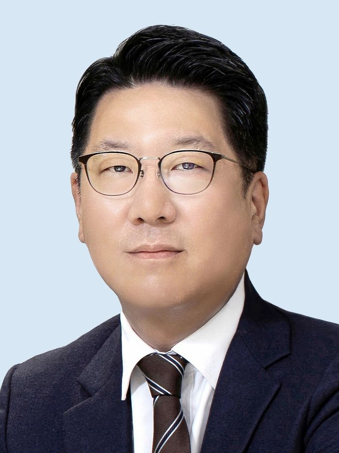 [신년사] 정지선 회장 “서로 믿고 도우며 함께 변화의 파고 맞서 나아가자”