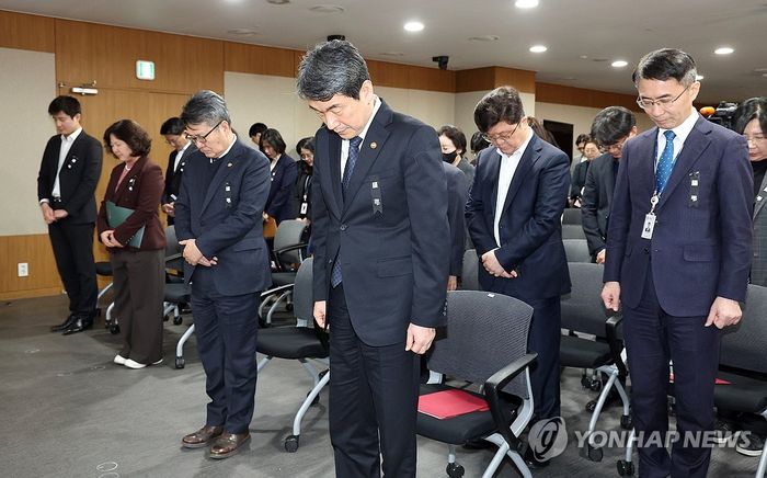 교육부, 무안참사 피해자 가족 대학 교육비 1년간 지원