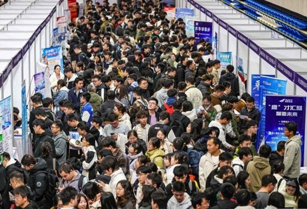 중국에 ‘오버스펙 열풍’이 거센 속사정