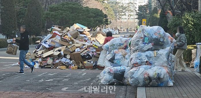 ‘산더미’ 명절 쓰레기, 똑 부러지는 분리배출로 깔끔하게 마무리