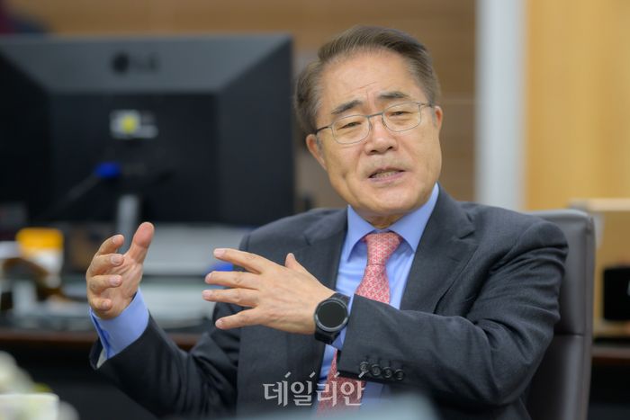 장태평 "축산업 발전, 정부·산·학에 시민사회까지 협력해야"[인터뷰]