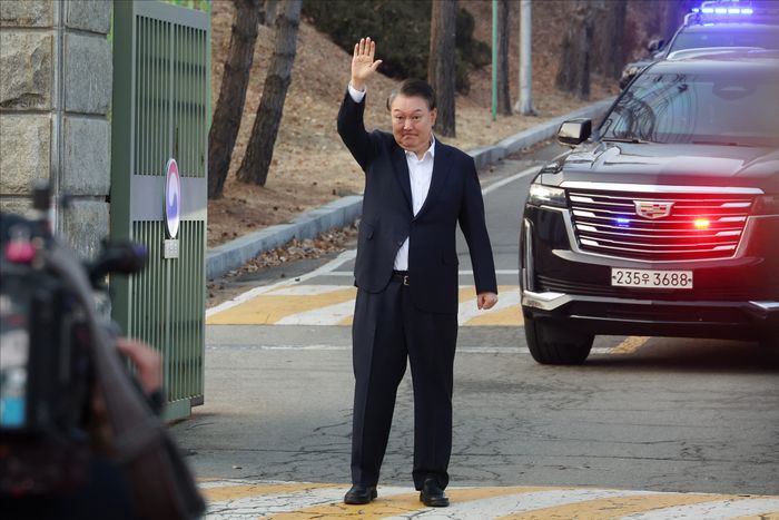 수업 중 교사가 대통령 향해 욕설?…교육당국 조사 나서