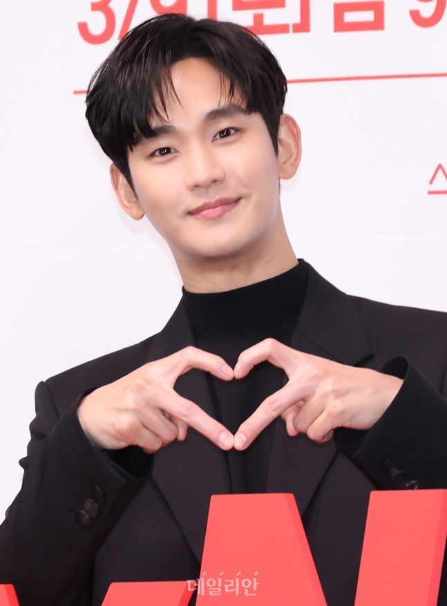 프라다 "김수현 손절은 본사 결정"...어디 어디 손절했나 보니