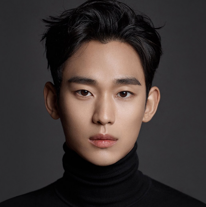 '국민 남편' 김수현, 중화권 민심 돌아섰다