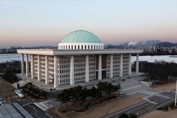 '청불 게임' 심의도 민간에서…게임산업법 개정안, 국회 본회의 통과