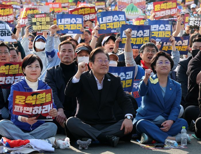 [3/24(월) 데일리안 출근길 뉴스]'25일 尹 파면' 외치는 민주당…결국 '이재명 사법부 시계'가 더 빨리 돌아가나 등