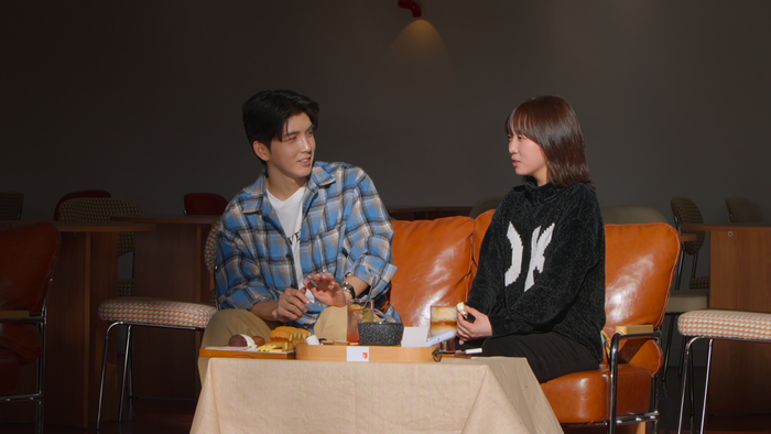 모솔연애2 출연자들이 대화를 나누는 장면