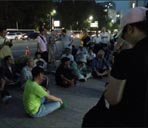 민주당 장외투쟁서 촛불단체, 기자실 난입