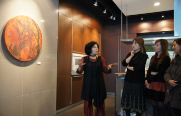 한화L&C, 직영 전시장 복합문화공간으로 변신