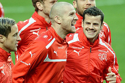 '날아올라 센데로스' 스위스 장신포 막아라