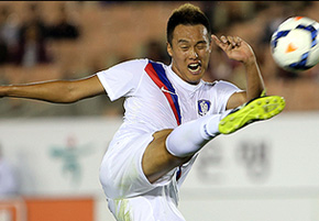 '거인' 김신욱 진격의 속도, 박주영 미련 추월하나