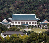 사람 빠지면 기본 한달 공석, 청와대 참모진 기근