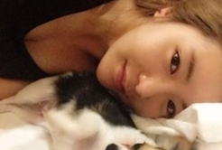 ‘미녀골퍼’ 안신애, 침대 셀카 속 색다른 섹시 자태