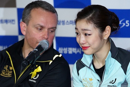 김연아, 눌렀던 눈물 뚝뚝…젖었던 팬들도 그렁그렁 