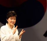 박 대통령 광복절 축사에 엇갈린 시선 '비전' vs '실망'