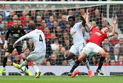 기성용, 프리미어리그 1호골 기염…맨유 반할 망연자실