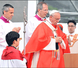 위안부 피해자, 명동 미사 가장 가까이서 교황 만난다 