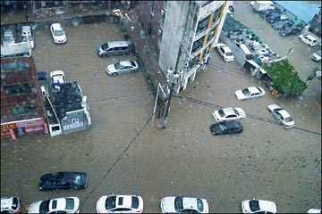 남부지방 '물폭탄'…5명 사망 등 피해 속출