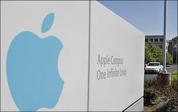 '뻥' 뚫린 아이클라우드에 아이폰6 '발목'