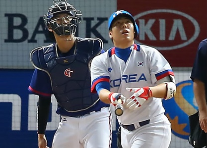 '대만 킬러' 강정호, 3점 홈런 폭발 '금메달 촉매제'