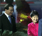 박 대통령, 아베와 '깜짝' 조우는 '의도'된 만남