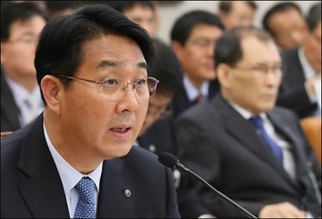 '뇌물수수 등 혐의' 장석효 가스공사 사장 사전구속영장 청구