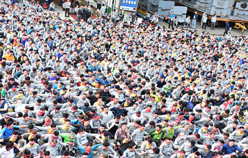 조선업계 노조의 "적자는 난 모르겠고, 임금 올려줘" 