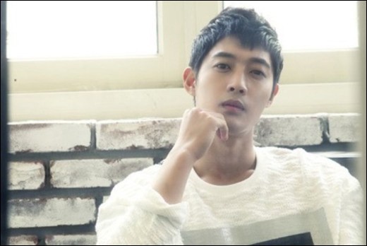 '치킨게임'으로 치닫는 김현중의 '친자 공방'