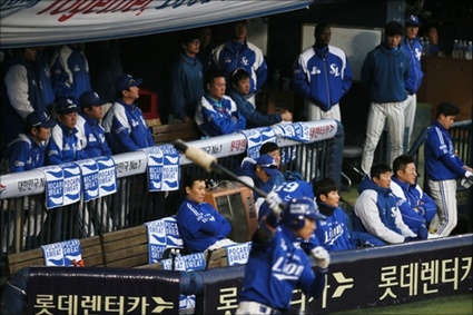 [두산 우승]삼성 왕조도 ‘도박 파문’에 가라앉았다 