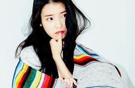 아이유의 화려한 23살?…10일천하로 막 내리나
