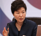 박 대통령, 과로로 오늘 휴식…YS 영결식 참석 '미정'