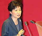 외교행보 강행군에 박 대통령 지지율 3주 연속 ↑ 