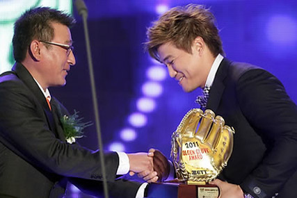 ‘인기투표 전락’ 골든글러브…역대 최대 수혜자는?